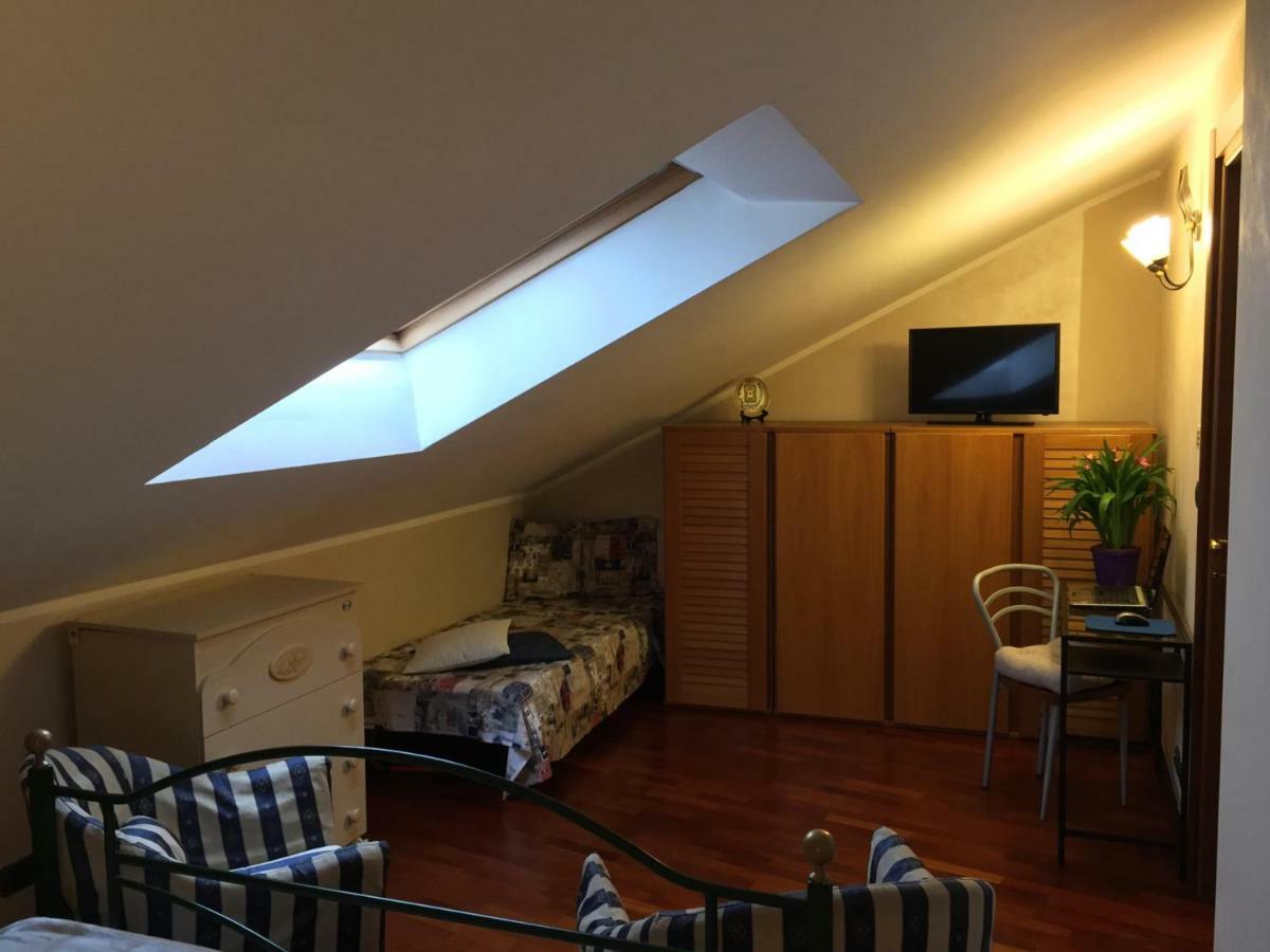 Il Giardino Del Borgo Bed & Breakfast Turin Bagian luar foto